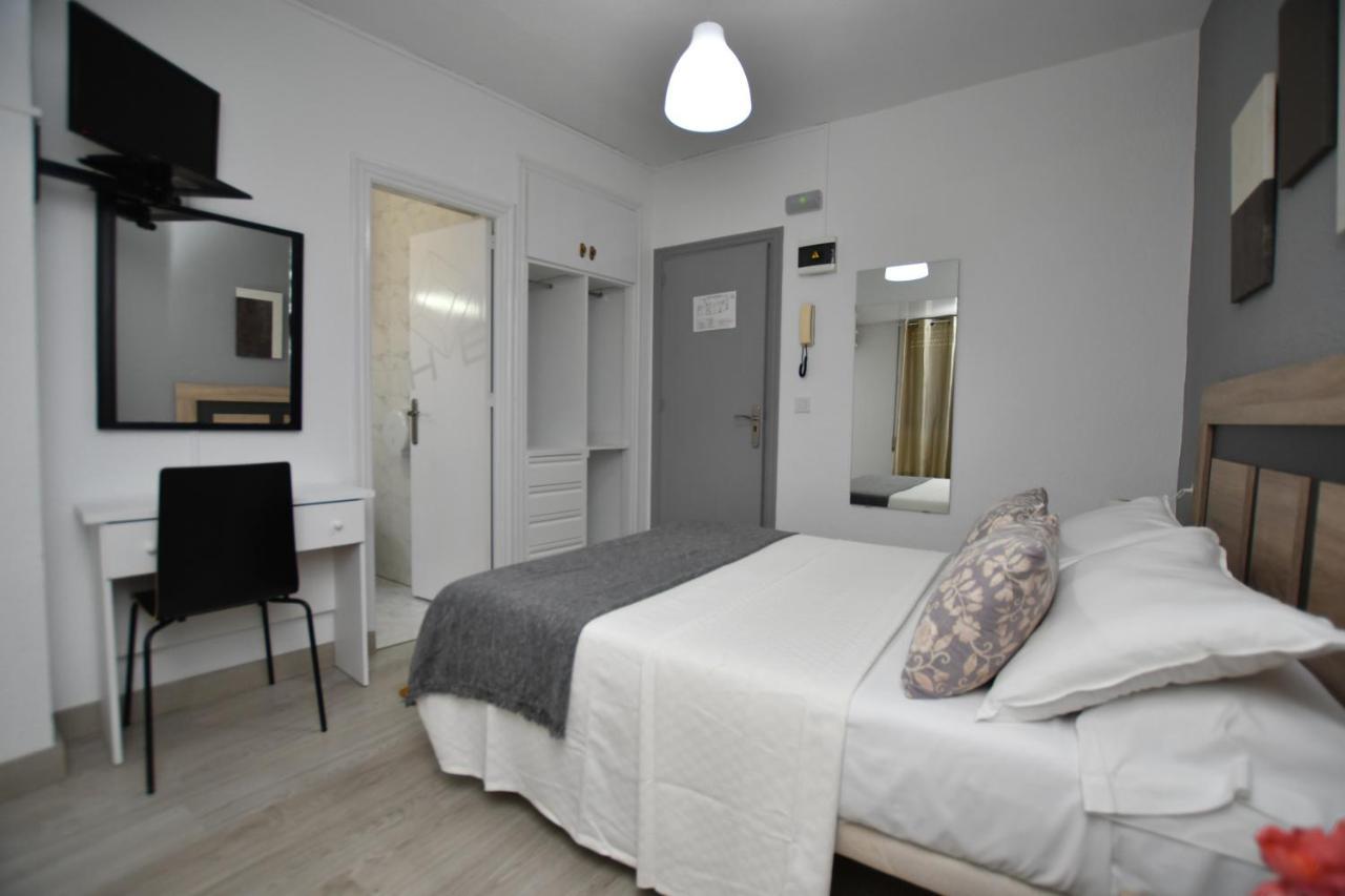 Hb Torrevieja Hotel Luaran gambar